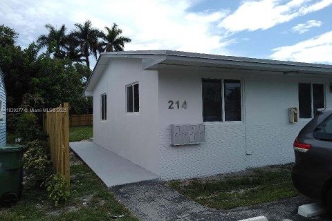 Condo in Hallandale Beach, Florida, 1 bedroom  № 1804628 - photo 9