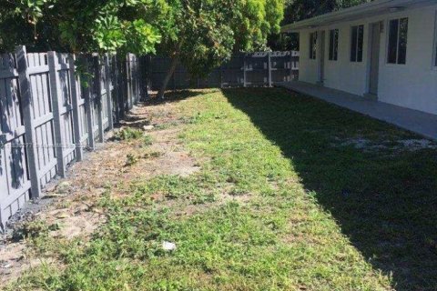 Condo in Hallandale Beach, Florida, 1 bedroom  № 1804628 - photo 10