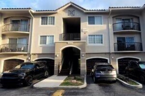 Condominio en West Palm Beach, Florida, 3 dormitorios № 2261913