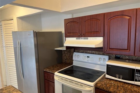 Copropriété à louer à Surfside, Floride: 1 chambre, 54.81 m2 № 1889920 - photo 9