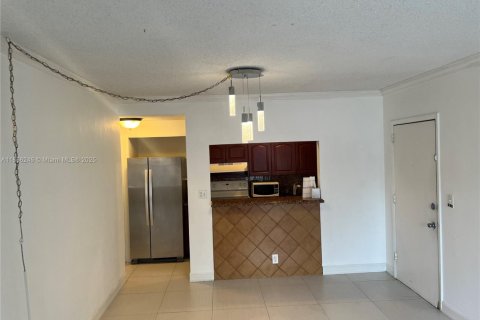 Copropriété à louer à Surfside, Floride: 1 chambre, 54.81 m2 № 1889920 - photo 8