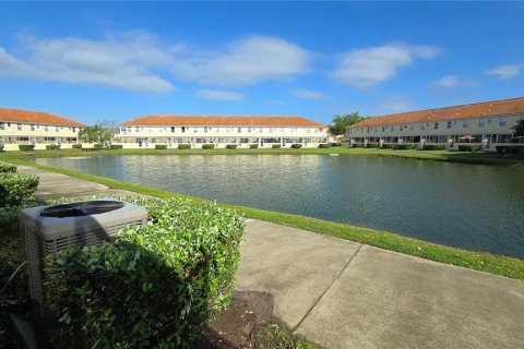Touwnhouse à vendre à Kissimmee, Floride: 3 chambres, 128.39 m2 № 2098218 - photo 21