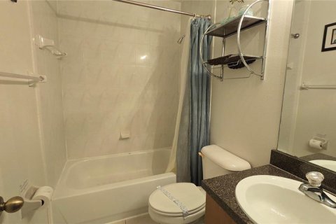 Touwnhouse à vendre à Kissimmee, Floride: 3 chambres, 128.39 m2 № 2098218 - photo 15