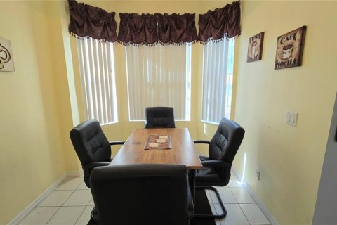 Touwnhouse à vendre à Kissimmee, Floride: 3 chambres, 128.39 m2 № 2098218 - photo 6