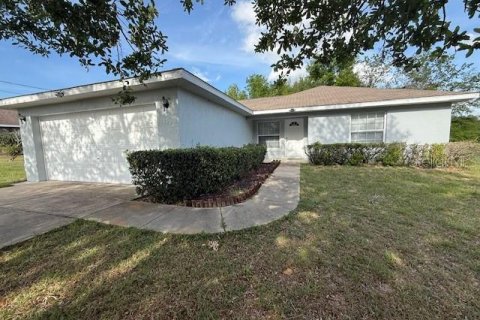 Villa ou maison à Ocala, Floride 3 chambres, 122.63 m2 № 2099384