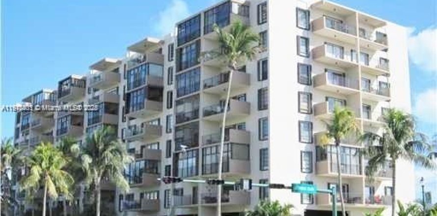 Condo à Key Biscayne, Floride, 2 chambres № 1968495