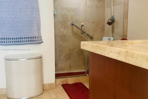 Copropriété à louer à Key Biscayne, Floride: 2 chambres, 121.79 m2 № 1968495 - photo 13