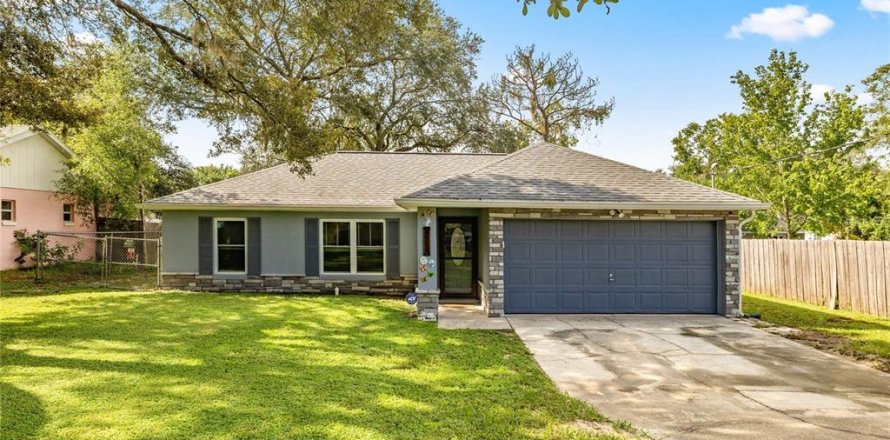 Casa en Lady Lake, Florida 3 dormitorios, 97.45 m2 № 1912934