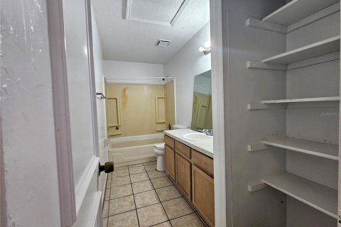 Dúplex en venta en Orlando, Florida, 2 dormitorios, 79.9 m2 № 1805458 - foto 4