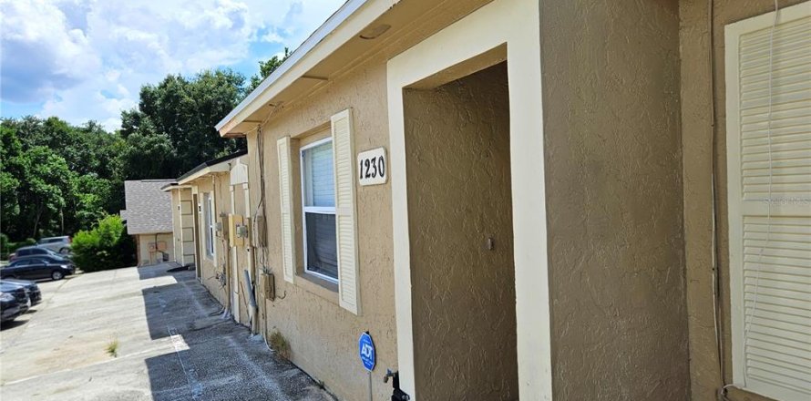Duplex in Orlando, Florida 2 bedrooms, 79.9 sq.m. № 1805458