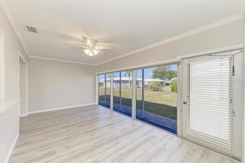 Condo in Venice, Florida, 2 bedrooms  № 2201454 - photo 13