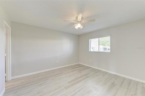 Condo in Venice, Florida, 2 bedrooms  № 2201454 - photo 17