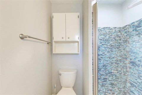 Condo in Venice, Florida, 2 bedrooms  № 2201454 - photo 19