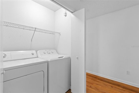 Townhouse in Orlando, Florida 3 bedrooms, 137.77 sq.m. № 2431002 - photo 23