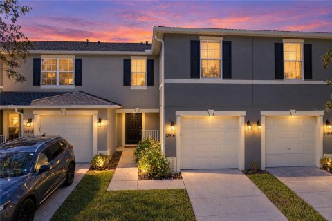 Townhouse in Orlando, Florida 3 bedrooms, 137.77 sq.m. № 2431002
