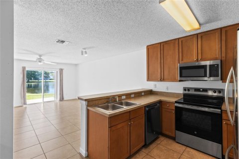 Townhouse in Orlando, Florida 3 bedrooms, 137.77 sq.m. № 2431002 - photo 5