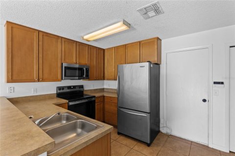 Townhouse in Orlando, Florida 3 bedrooms, 137.77 sq.m. № 2431002 - photo 4