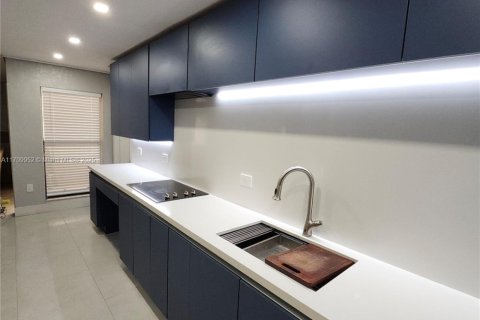 Купить кондоминиум в Майами, Флорида 3 спальни, 112.88м2, № 1971842 - фото 6