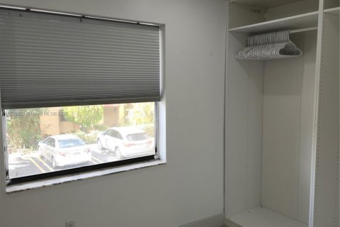 Купить кондоминиум в Майами, Флорида 3 спальни, 112.88м2, № 1971842 - фото 27