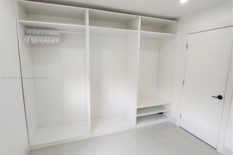 Купить кондоминиум в Майами, Флорида 3 спальни, 112.88м2, № 1971842 - фото 24