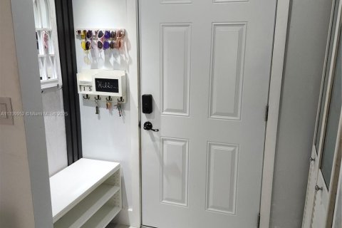 Купить кондоминиум в Майами, Флорида 3 спальни, 112.88м2, № 1971842 - фото 10