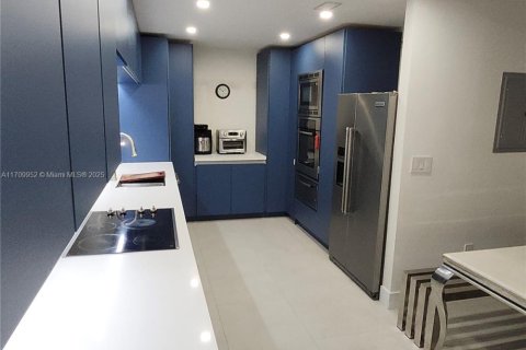 Купить кондоминиум в Майами, Флорида 3 спальни, 112.88м2, № 1971842 - фото 3