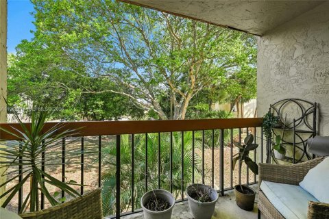 Touwnhouse à vendre à Deerfield Beach, Floride: 2 chambres, 99.41 m2 № 2080913 - photo 23