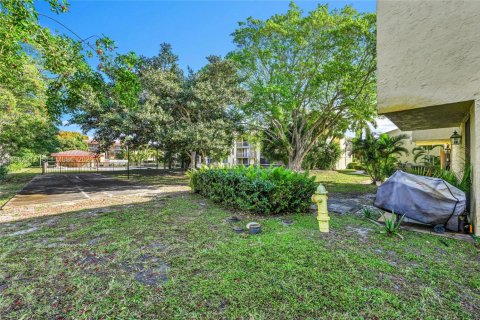 Touwnhouse à vendre à Deerfield Beach, Floride: 2 chambres, 99.41 m2 № 2080913 - photo 24