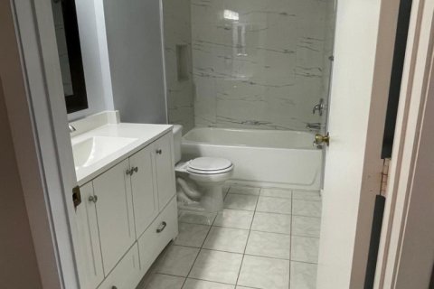 Townhouse in Boynton Beach, Florida 3 bedrooms, 148.27 sq.m. № 2178951 - photo 27