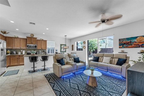 House in Homestead, Florida 3 bedrooms, 157.75 sq.m. № 2067799 - photo 9