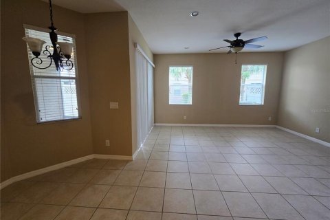 Снять в аренду таунхаус в Винтер-Спрингс, Флорида 5 комнат, 177.81м2, № 1870976 - фото 5