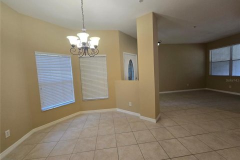 Снять в аренду таунхаус в Винтер-Спрингс, Флорида 5 комнат, 177.81м2, № 1870976 - фото 18