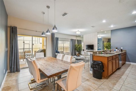 Adosado en venta en Kissimmee, Florida, 4 dormitorios, 176.7 m2 № 2097497 - foto 13