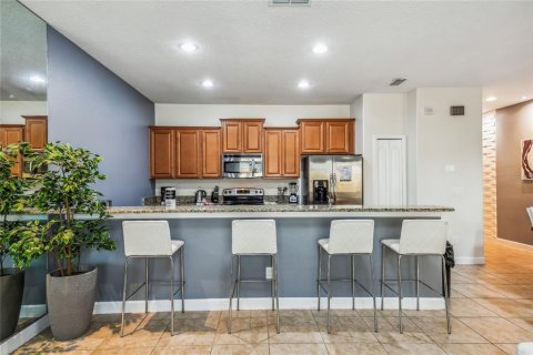Adosado en venta en Kissimmee, Florida, 4 dormitorios, 176.7 m2 № 2097497 - foto 12