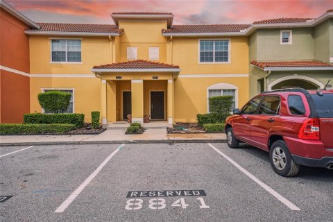 Adosado en Kissimmee, Florida 4 dormitorios, 176.7 m2 № 2097497