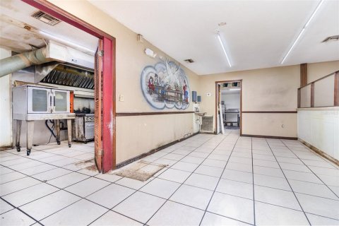 Immobilier commercial à vendre à Sanford, Floride: 417.41 m2 № 2128543 - photo 10