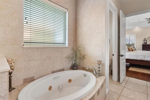 House in Mount Dora, Florida 3 bedrooms, 277.22 sq.m. № 2116254 - photo 30