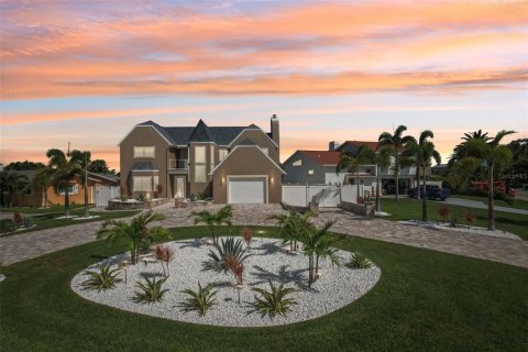 Villa ou maison à vendre à Belleair Beach, Floride: 4 chambres, 258.36 m2 № 1799782 - photo 5