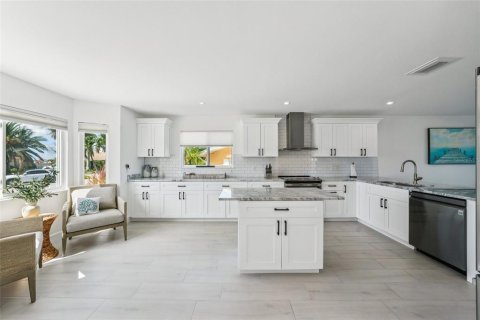 Villa ou maison à vendre à Belleair Beach, Floride: 4 chambres, 258.36 m2 № 1799782 - photo 16