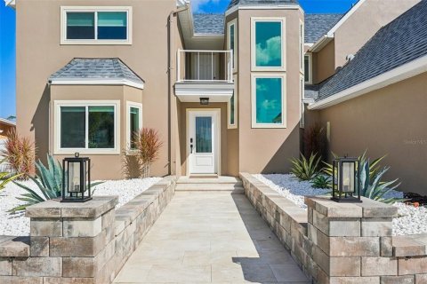 Villa ou maison à vendre à Belleair Beach, Floride: 4 chambres, 258.36 m2 № 1799782 - photo 10