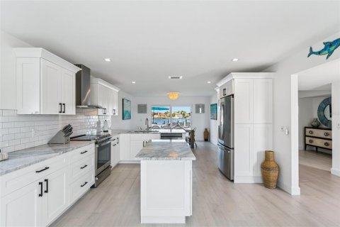 Villa ou maison à vendre à Belleair Beach, Floride: 4 chambres, 258.36 m2 № 1799782 - photo 22