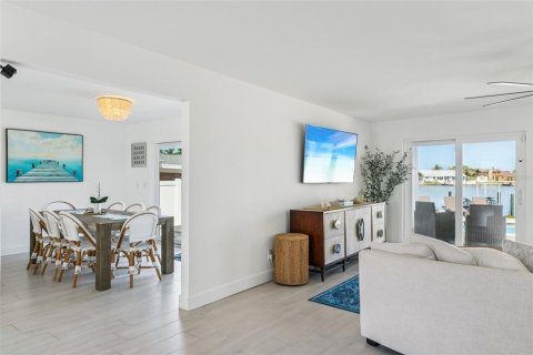 Villa ou maison à vendre à Belleair Beach, Floride: 4 chambres, 258.36 m2 № 1799782 - photo 29