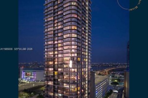 Studio in the Condo in Miami, Florida  № 2047416