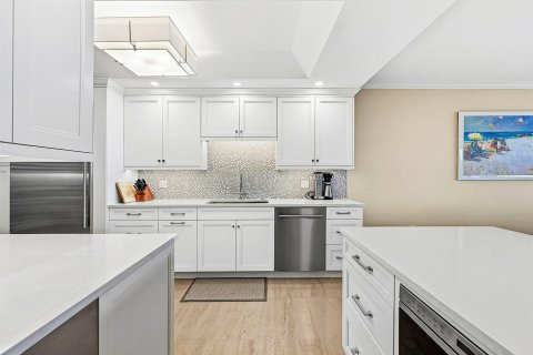 Copropriété à vendre à Stuart, Floride: 2 chambres, 223.43 m2 № 2242851 - photo 13