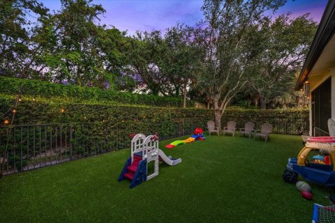 House in Palm Beach Gardens, Florida 3 bedrooms, 153.38 sq.m. № 2089586 - photo 26