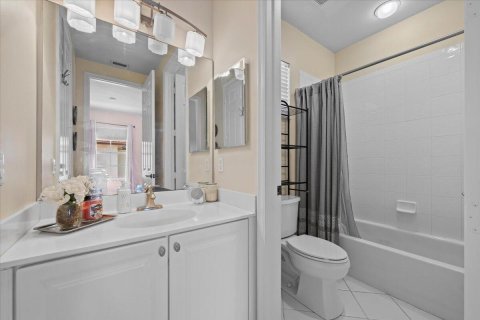 House in Palm Beach Gardens, Florida 3 bedrooms, 153.38 sq.m. № 2089586 - photo 19