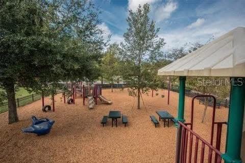 House in Oviedo, Florida 3 bedrooms, 143.91 sq.m. № 2430726 - photo 26