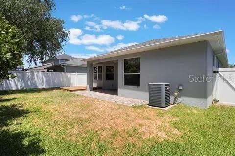 House in Oviedo, Florida 3 bedrooms, 143.91 sq.m. № 2430726 - photo 3