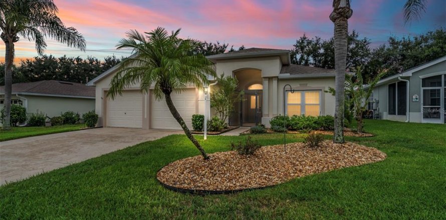 Villa ou maison à Leesburg, Floride 3 chambres, 202.71 m2 № 1903520