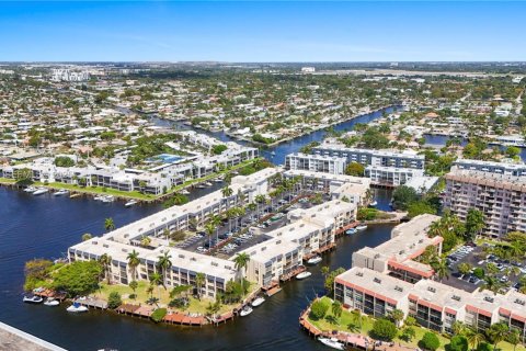 Condo in Pompano Beach, Florida, 2 bedrooms  № 1983655 - photo 5